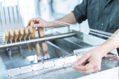 Fabrication de la mèche de la bougie Manufacture Française de Bougies