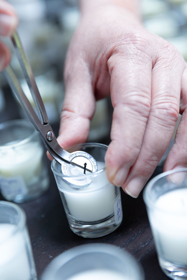 Entretien mèche bougie Manufacture Française de Bougies